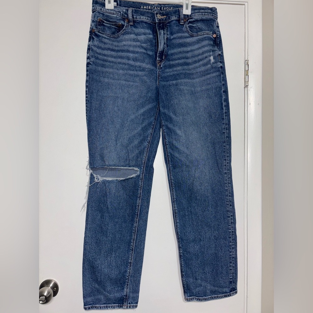American Eagle Outfitters Medium Distressed Super High Rise Straight Leg Jeans